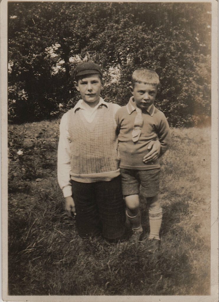 12-GeorgeandWilliamPrescottsonsofWilliam_MabelCropper-743x1024