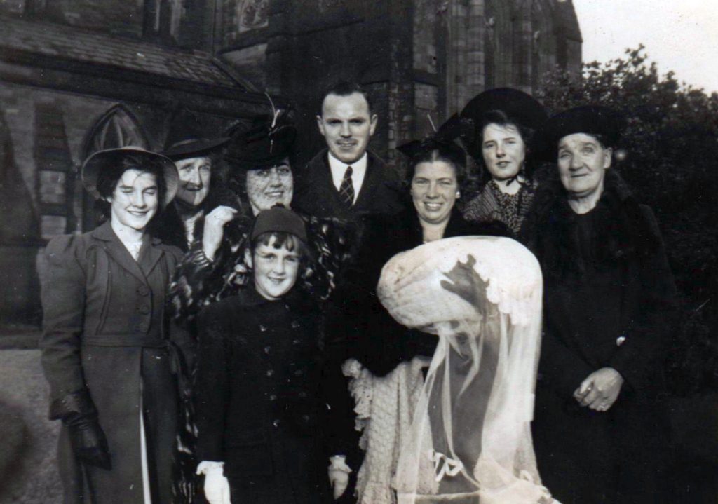 15-Fitton_Family_Photo_1943-1024x719