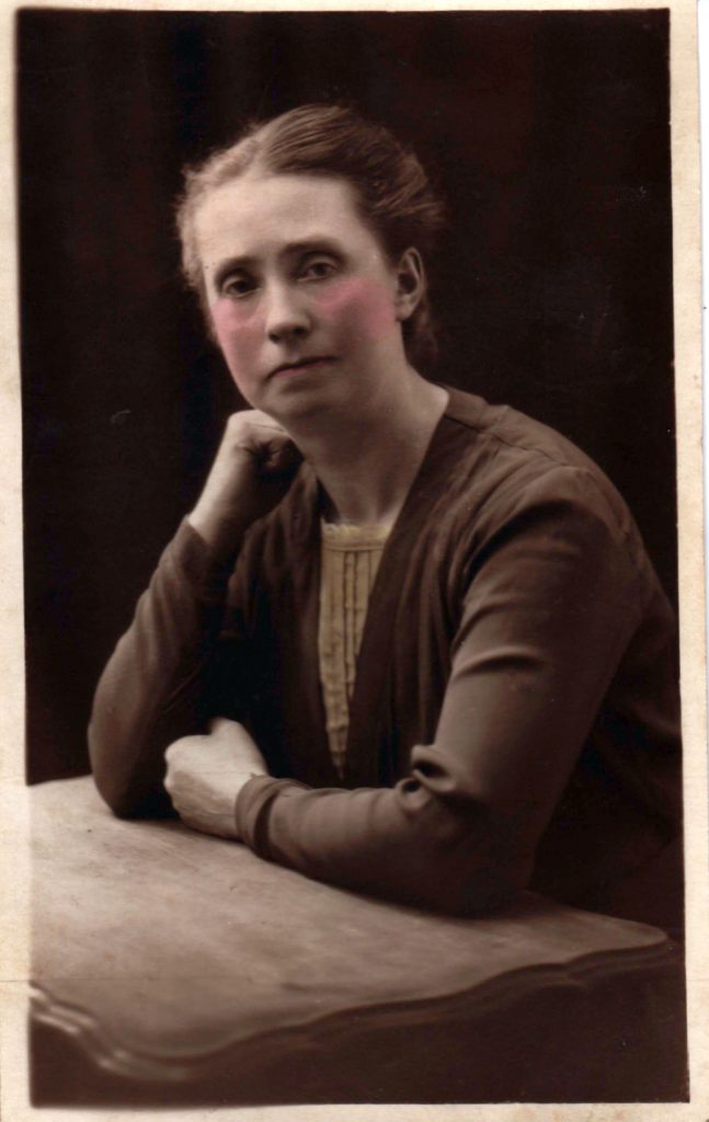 12-Jessie_Heyes_nee_Cropper_Sister_of_Sarah-647x1024