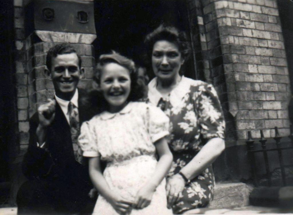 6-Eric_Cropper_and_Sophia_Fitton-1024x753