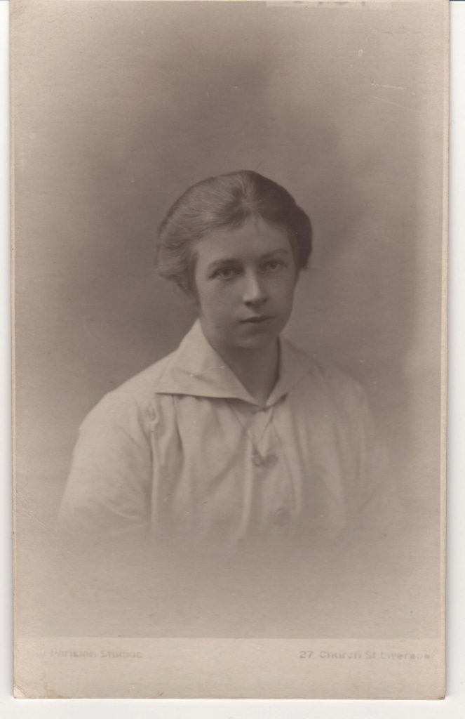 7-AnnieCropper-663x1024