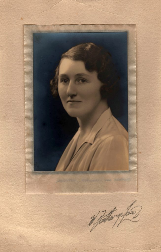 8-Dorothy_Cropper-654x1024