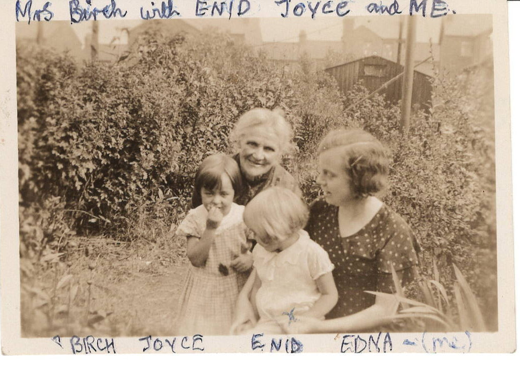Mrs._Birch_Enid_Rigby_Joyce_and_Edna_Rothwell_1934_1
